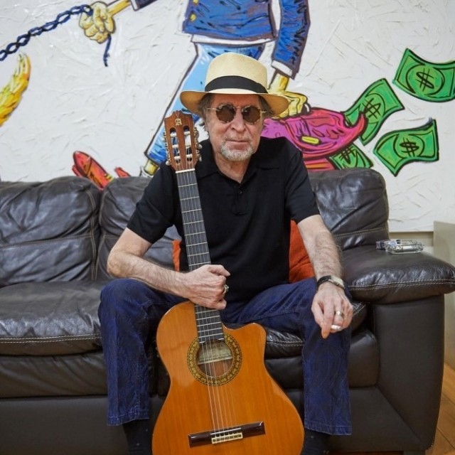 GUITARRA SABINA: La Creación de una Obra Maestra Musical