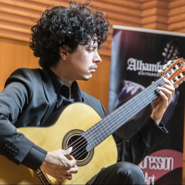 ALÍ ARANGO