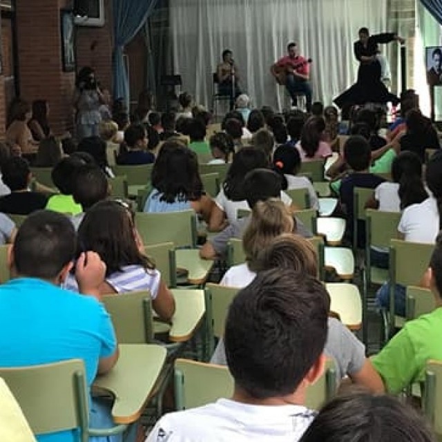 Aprender guitarra desde el aula para potenciar la inteligencia