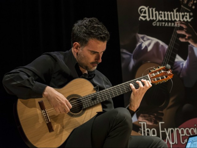 CARLOS PIÑANA