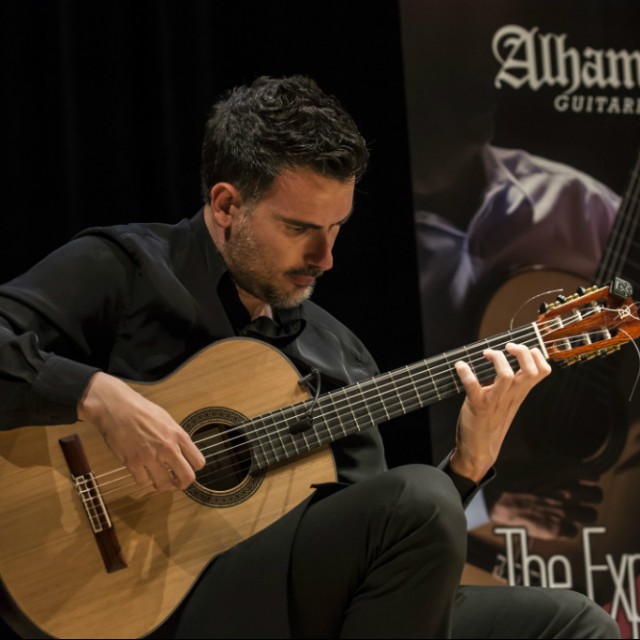 CARLOS PIÑANA
