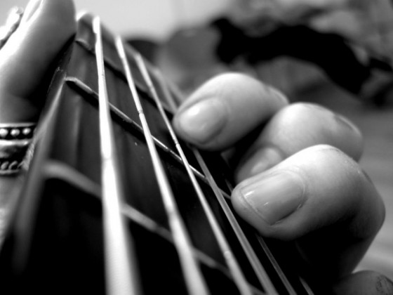 &iquest;C&oacute;mo se deben llevar las u&ntilde;as para tocar la guitarra?
