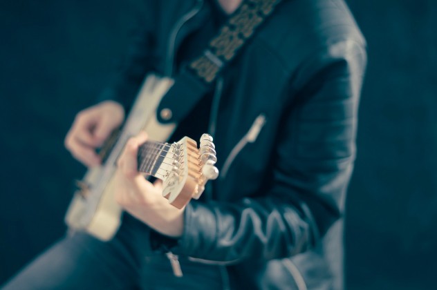 Distintas opciones para tocar la guitarra en funci&oacute;n del estilo