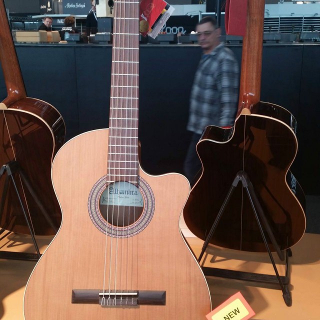 Estilos de guitarra cl&aacute;sica y espa&ntilde;ola
