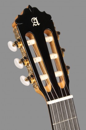 Alhambra Guitars makes the difference
