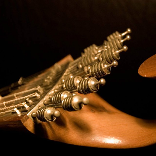 La guitarra cl&aacute;sica portuguesa: un s&iacute;mbolo de identidad nacional
