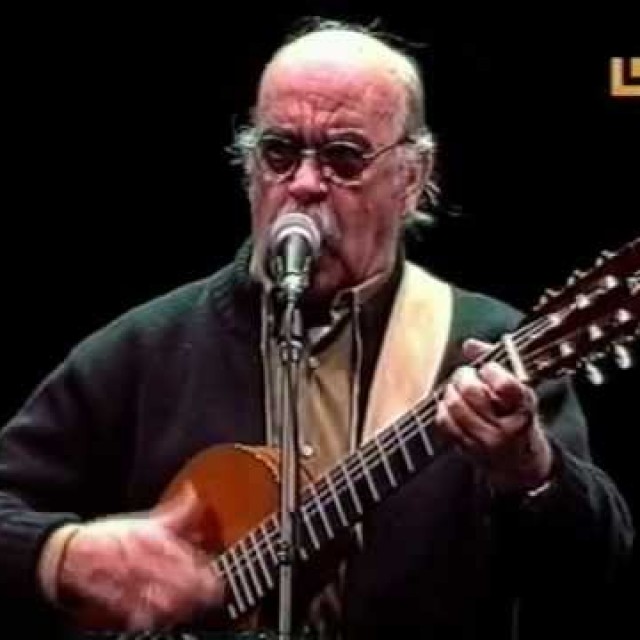 Las mejores canciones de la Transici&oacute;n a la guitarra espa&ntilde;ola