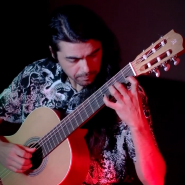 LUIS GUEVARA
