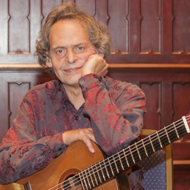 Roland Dyens