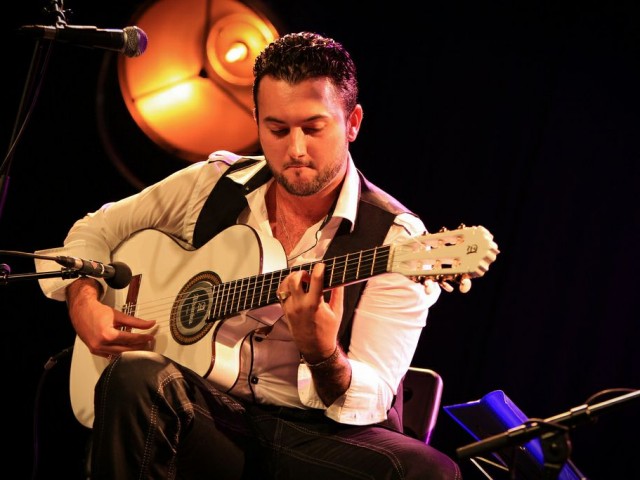 SANDRO LORIER