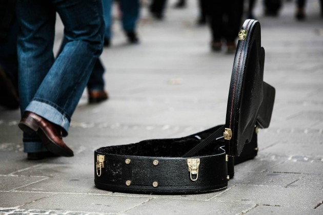 &iquest;Tocar la guitarra durante un viaje? C&oacute;mo transportarla