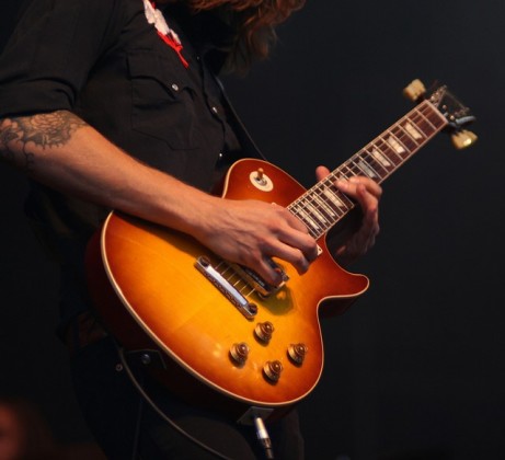 Tocar la guitarra: ¿Qué es un riff?