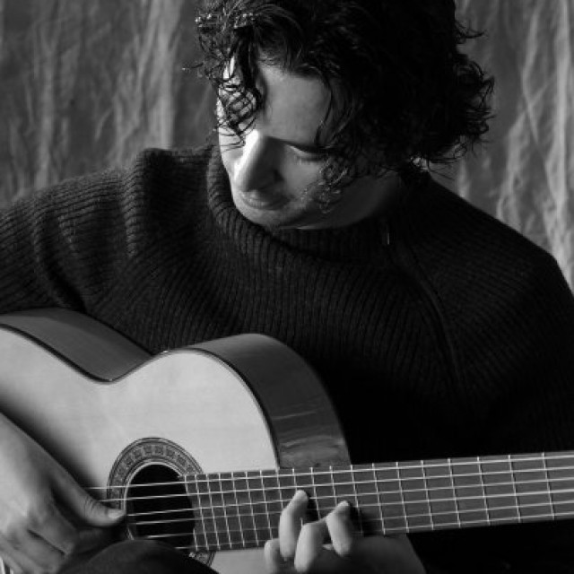 Un joven maestro de la guitarra espa&ntilde;ola: Josu&eacute; Tacoronte