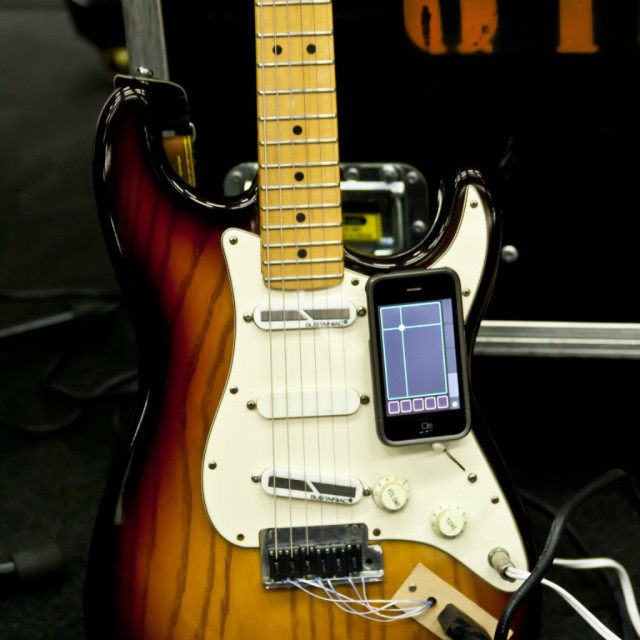 Uso de las nuevas tecnolog&iacute;as para practicar con la guitarra espa&ntilde;ola